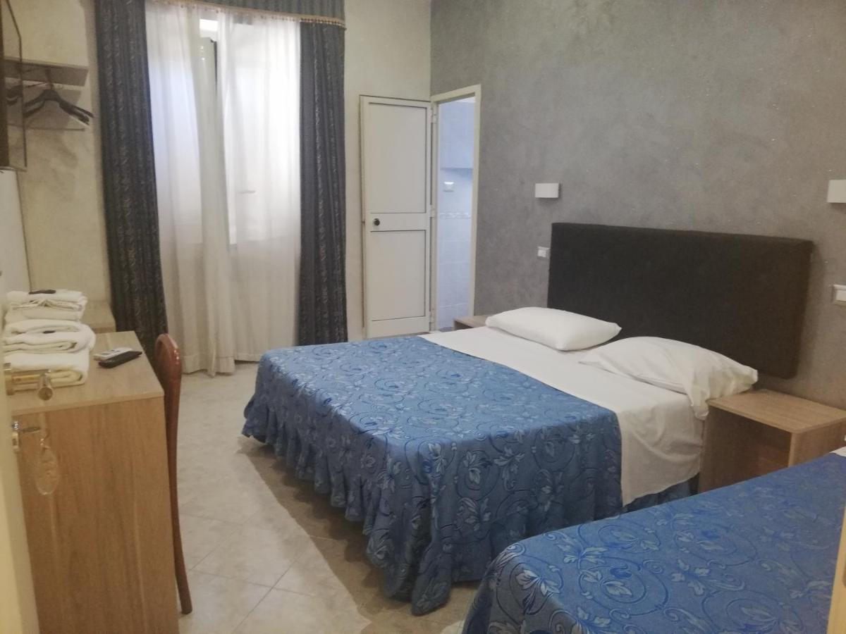 Guest Planet Hotel Rome Bagian luar foto
